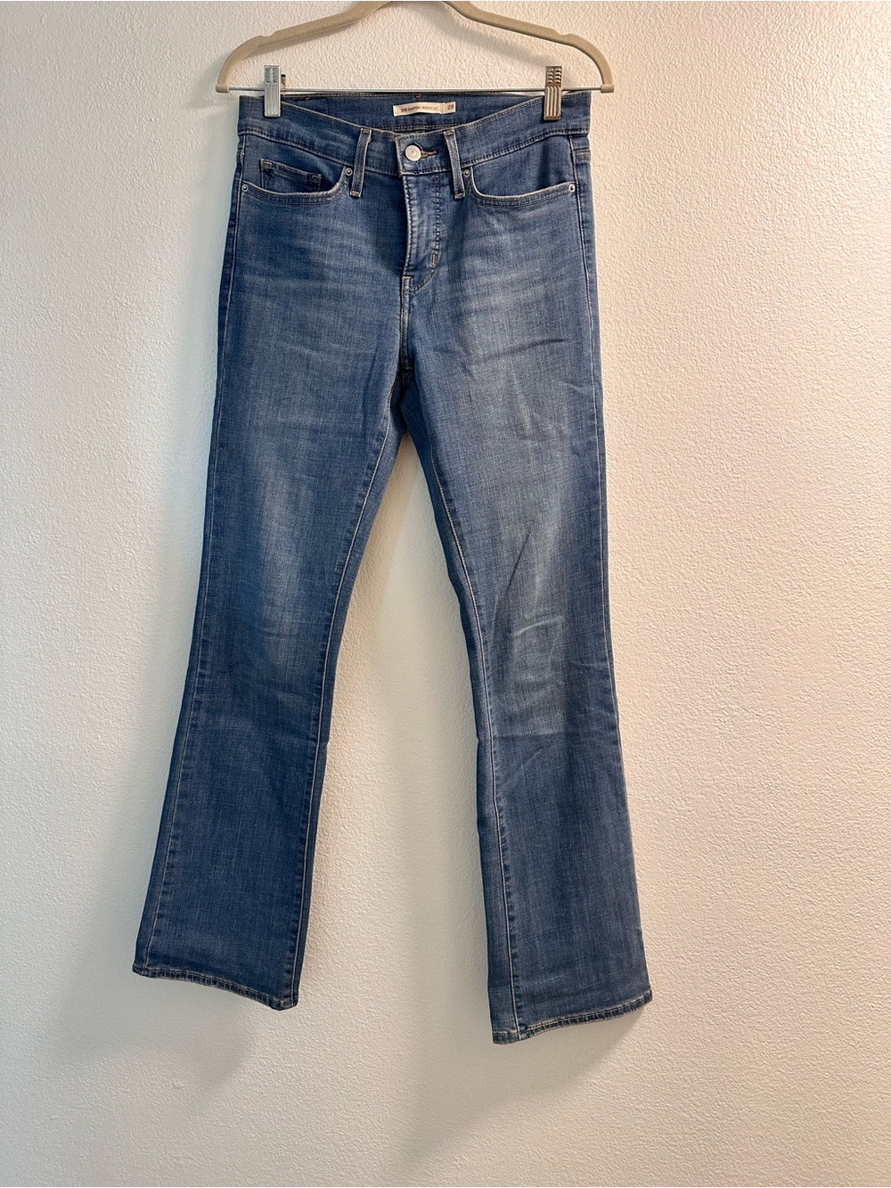 Levi’s Classic Mid-Rise Blue Women’s Jeans